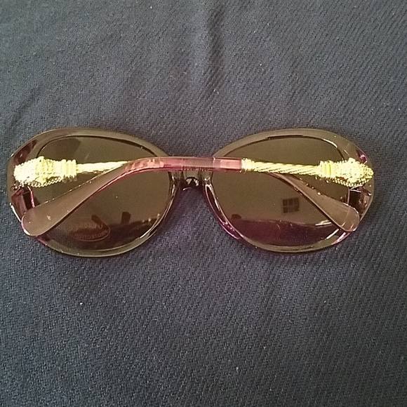 Sunglasses - Picture 4 of 6